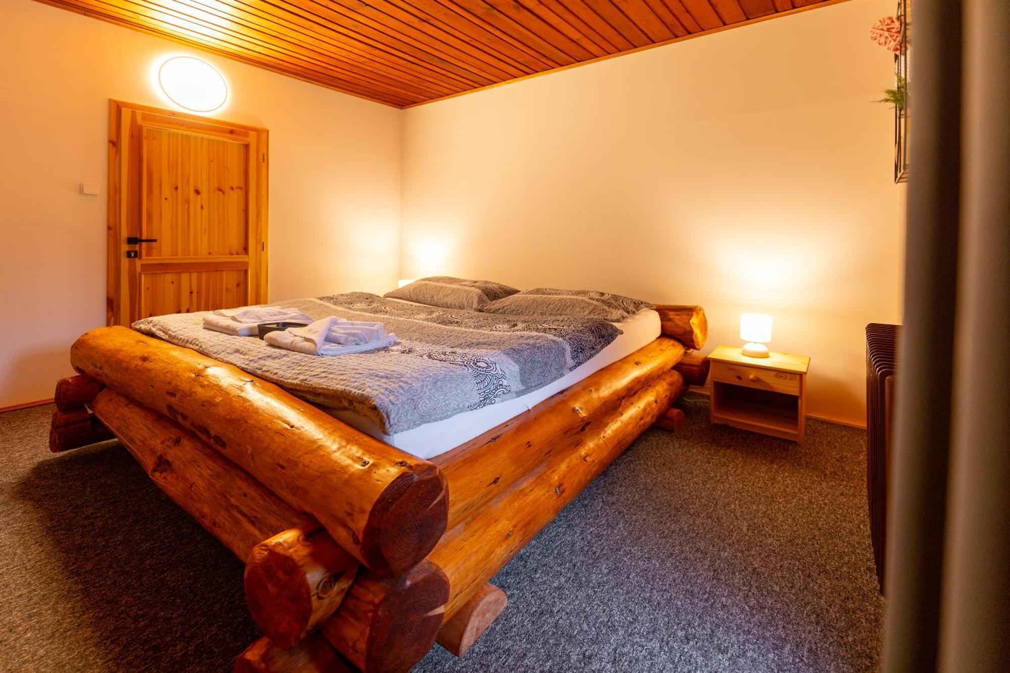 Wellness Pension Koliba Komorní Lhotka Стая снимка